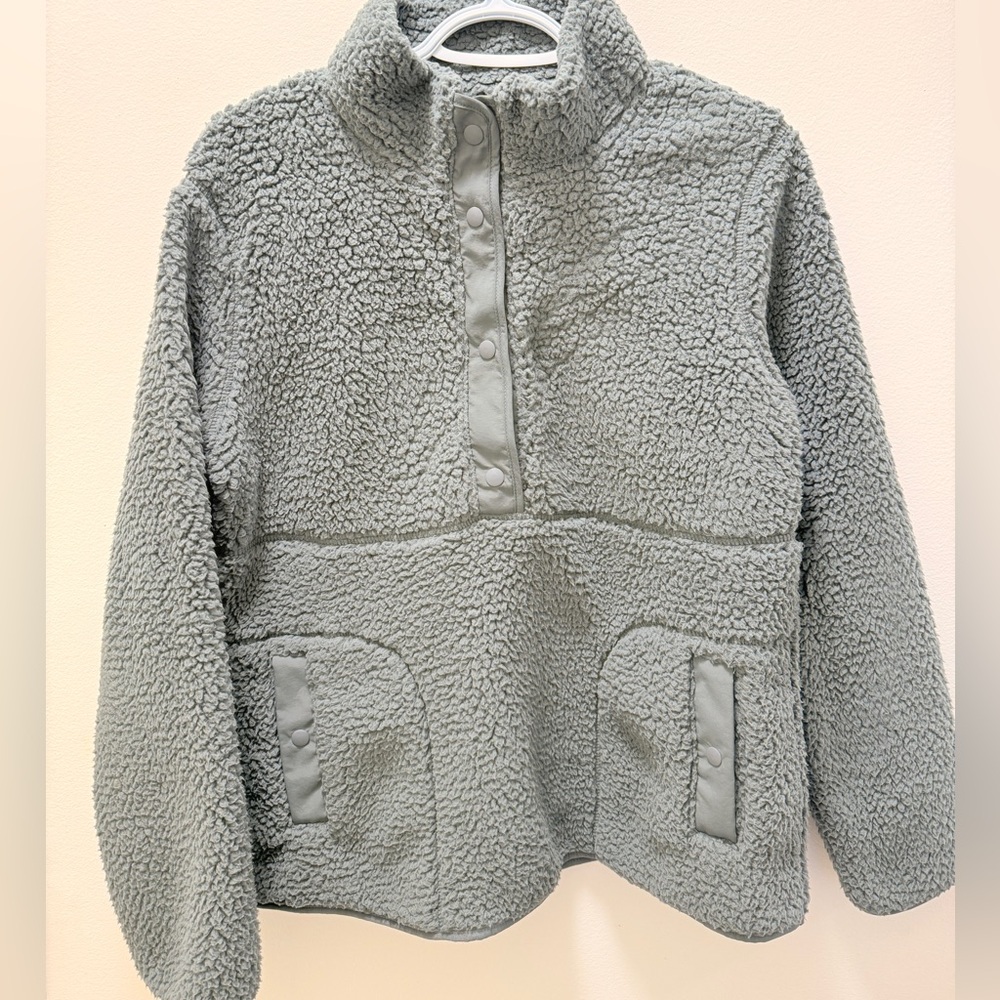 Green Fleece Jacket – Cozy, Lightweight, Size M